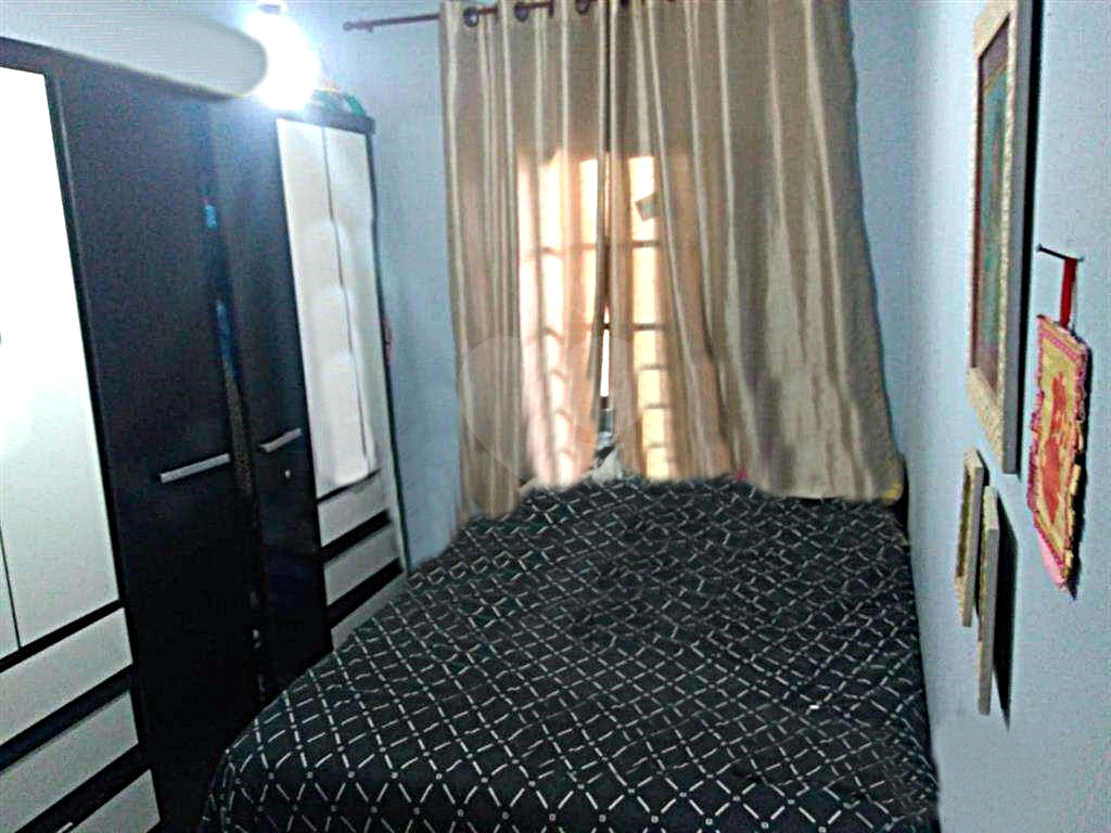 Sobrado bem localizado no bairro Vila Nova Cachoeirinha. 
