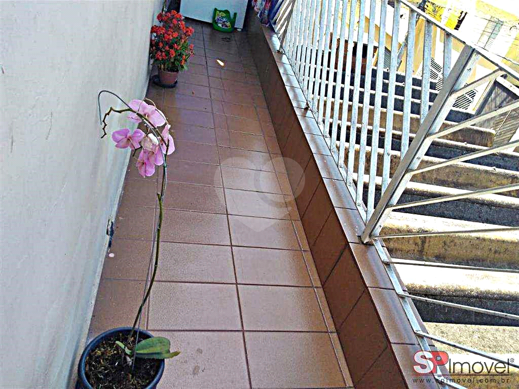 Sobrado bem localizado no bairro Vila Nova Cachoeirinha. 