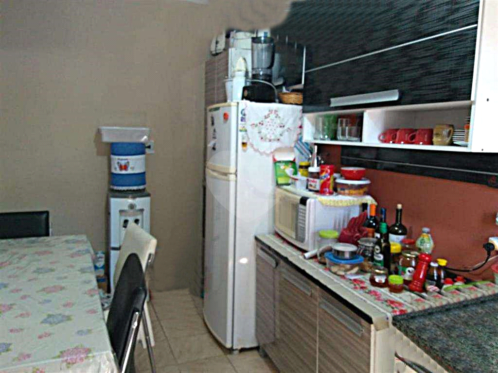 Sobrado bem localizado no bairro Vila Nova Cachoeirinha. 