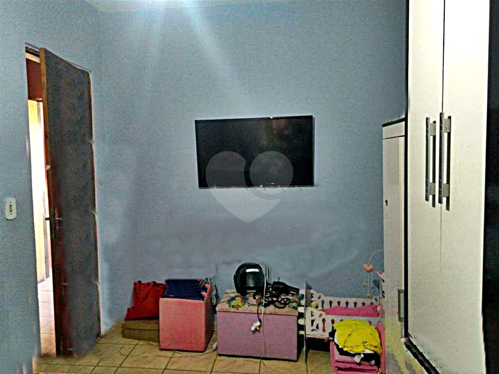 Sobrado bem localizado no bairro Vila Nova Cachoeirinha. 