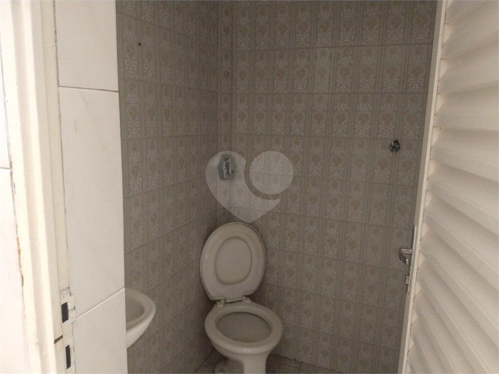 Imóvel comercial e residencial no bairro do Tremembé. Grande fluxo tanto de veículos como pedestres