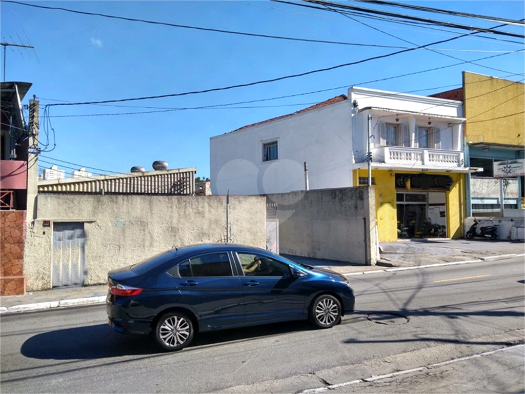 Imóvel comercial e residencial no bairro do Tremembé. Grande fluxo tanto de veículos como pedestres