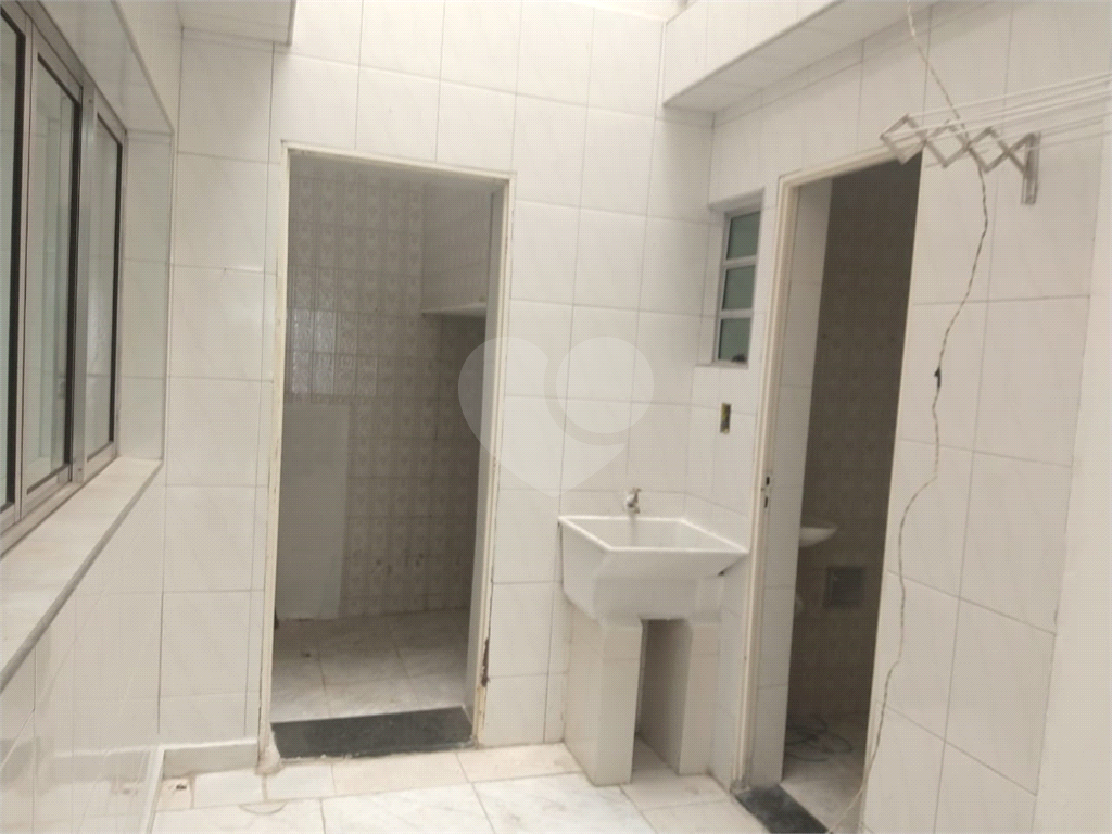 Imóvel comercial e residencial no bairro do Tremembé. Grande fluxo tanto de veículos como pedestres