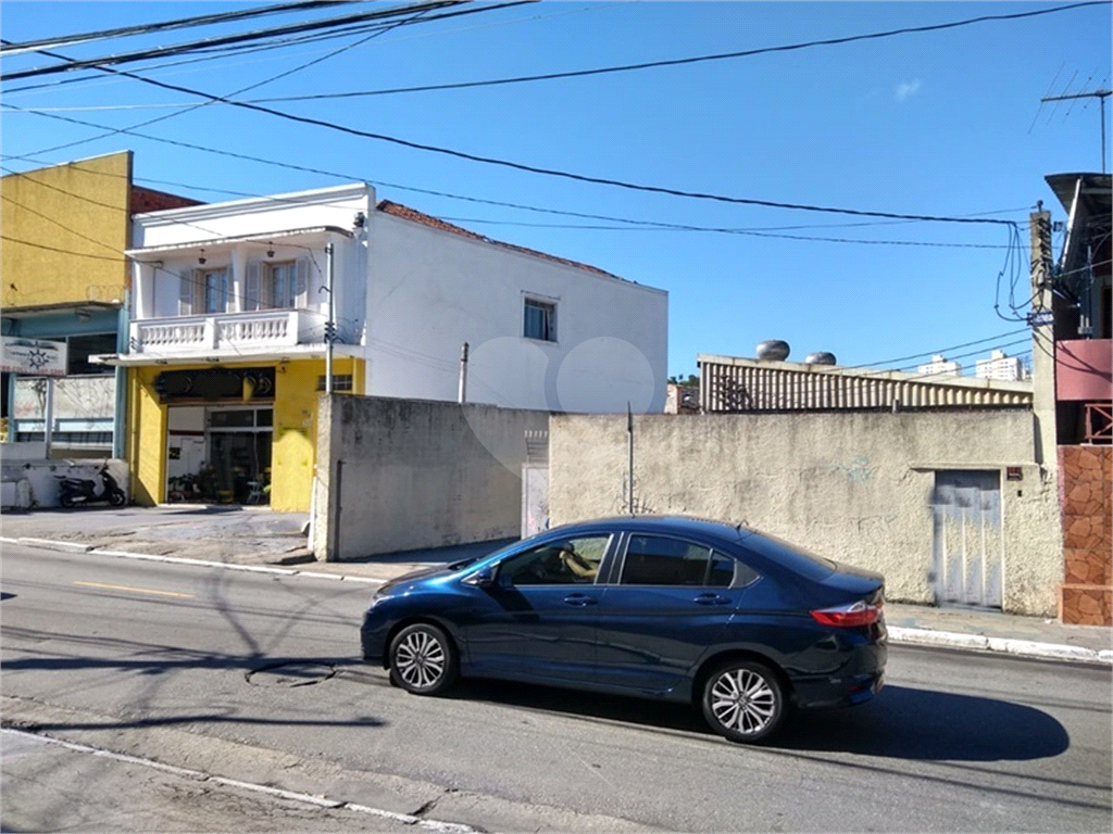 Imóvel comercial e residencial no bairro do Tremembé. Grande fluxo tanto de veículos como pedestres