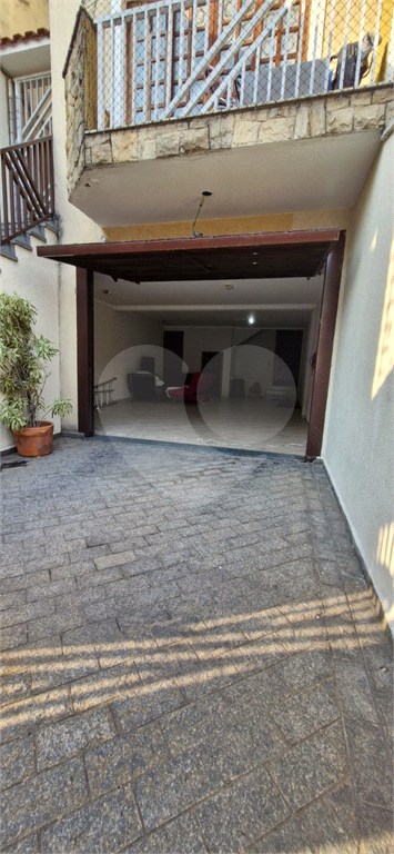 excelente sobrado com 3 suites amplas, sendo a master com banheira de hidromassagem, closet ,com por
