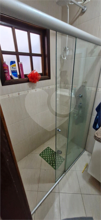 excelente sobrado com 3 suites amplas, sendo a master com banheira de hidromassagem, closet ,com por
