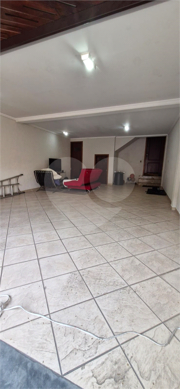 excelente sobrado com 3 suites amplas, sendo a master com banheira de hidromassagem, closet ,com por