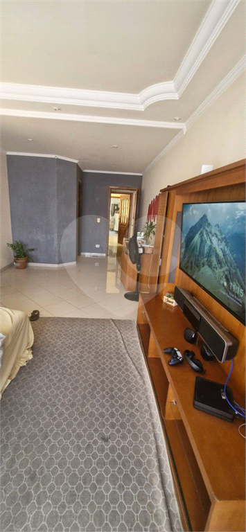 excelente sobrado com 3 suites amplas, sendo a master com banheira de hidromassagem, closet ,com por