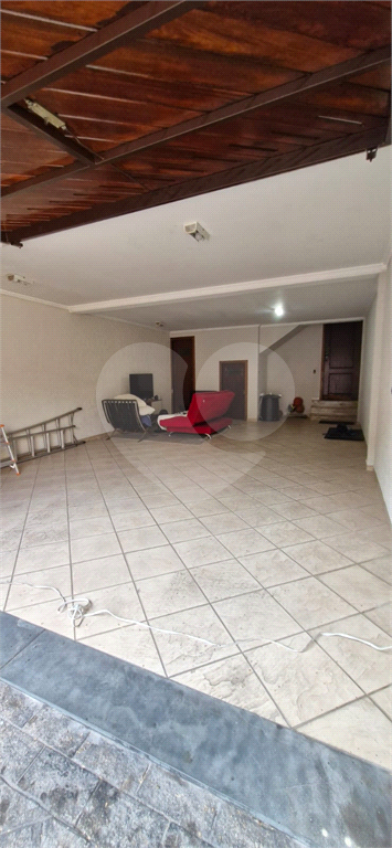 excelente sobrado com 3 suites amplas, sendo a master com banheira de hidromassagem, closet ,com por
