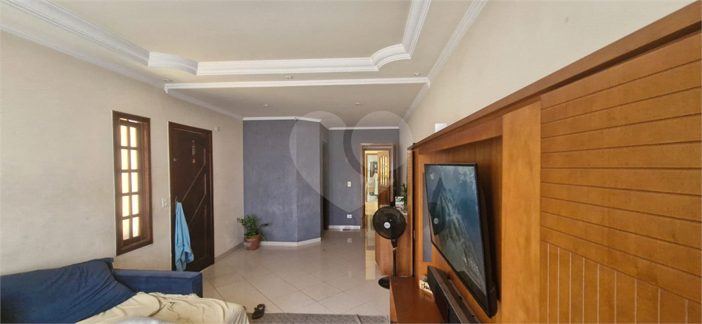 excelente sobrado com 3 suites amplas, sendo a master com banheira de hidromassagem, closet ,com por