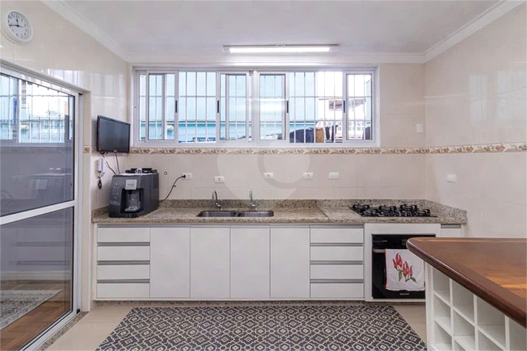 O Seu Sobrado de 3 dormitórios (1 Suíte) no Parque São Domingos: Porteira Fechada!