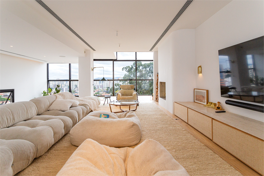 APARTAMENTO À VENDA NO BAIRRO SUMARÉ COM 3 SUÍTES, 4 VAGAS E 220M2