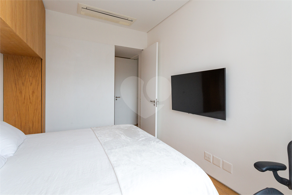 APARTAMENTO À VENDA NO BAIRRO SUMARÉ COM 3 SUÍTES, 4 VAGAS E 220M2