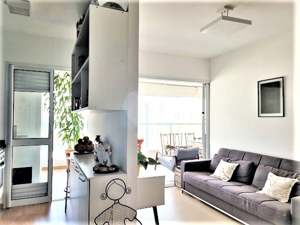 APARTAMENTO em PINHEIROS