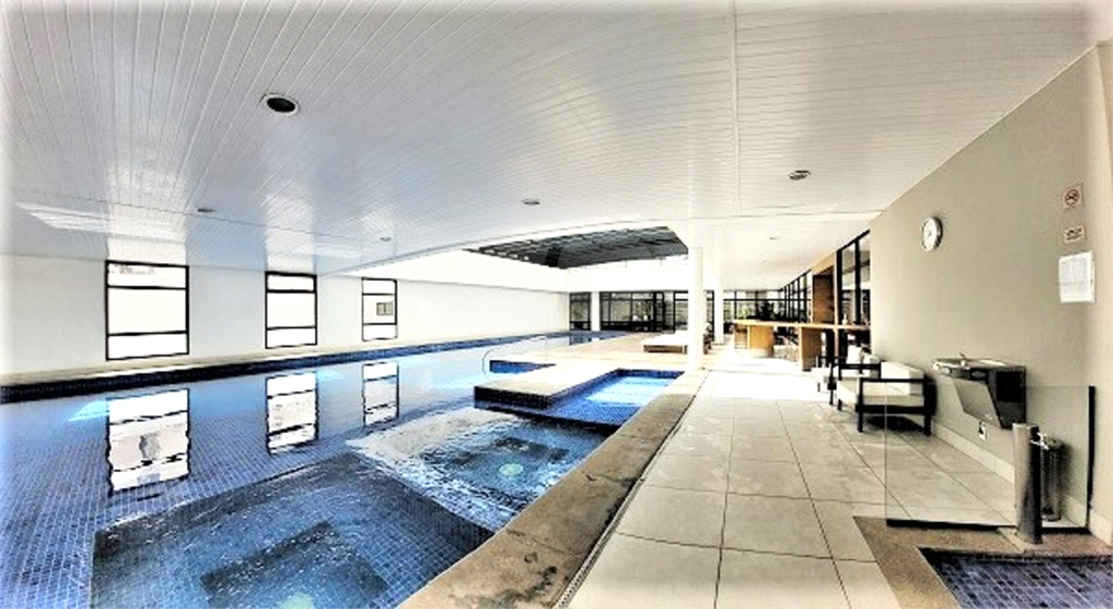APARTAMENTO em PINHEIROS