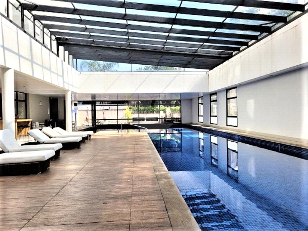 APARTAMENTO em PINHEIROS