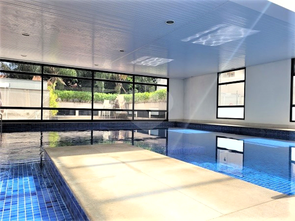 APARTAMENTO em PINHEIROS
