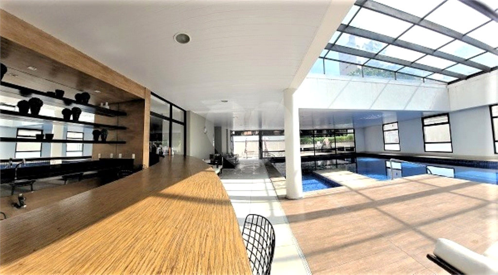 APARTAMENTO em PINHEIROS