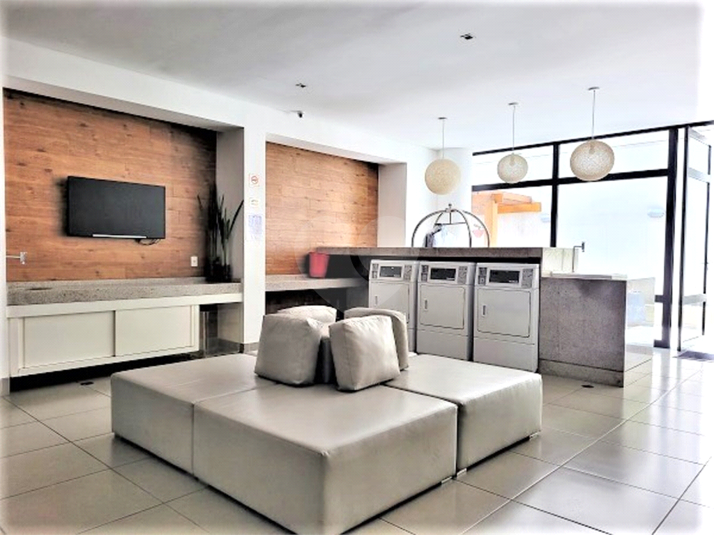 APARTAMENTO em PINHEIROS