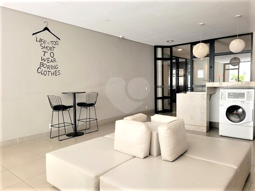 APARTAMENTO em PINHEIROS