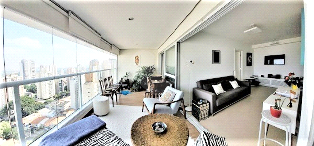 APARTAMENTO em PINHEIROS