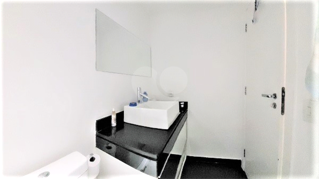 APARTAMENTO em PINHEIROS