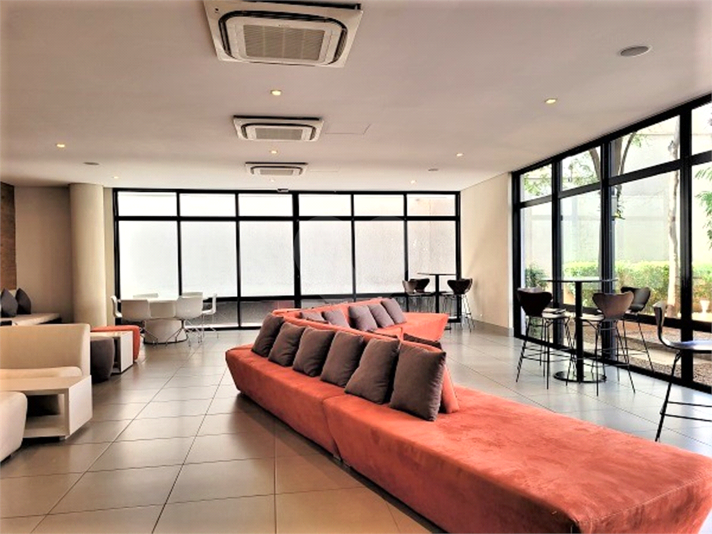 APARTAMENTO em PINHEIROS