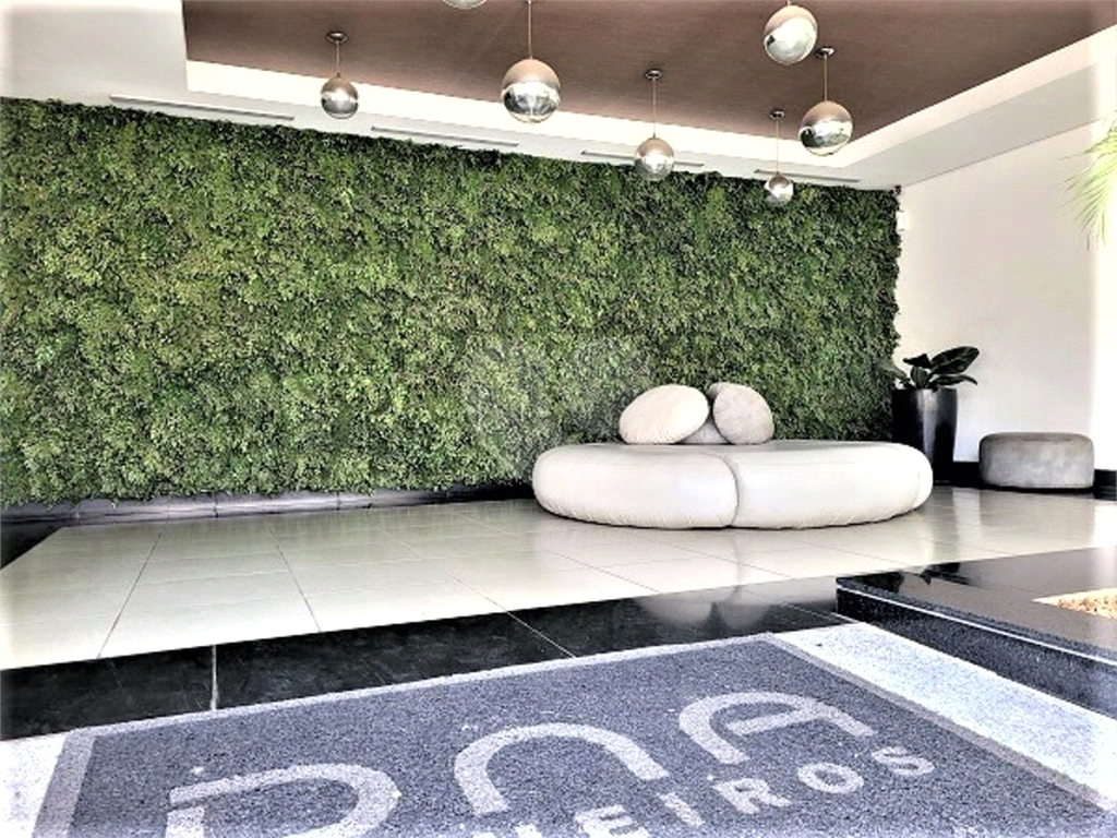 APARTAMENTO em PINHEIROS