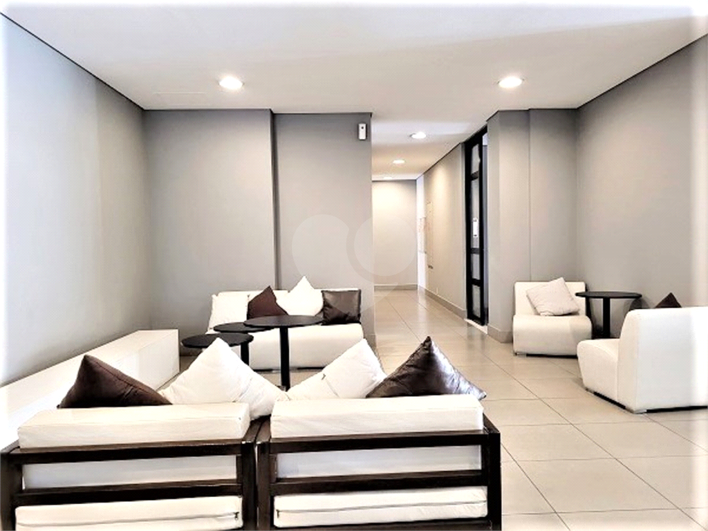 APARTAMENTO em PINHEIROS