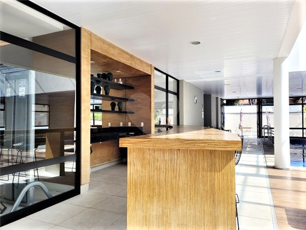 APARTAMENTO em PINHEIROS