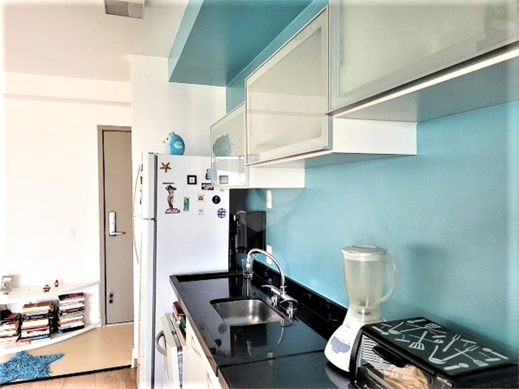 APARTAMENTO em PINHEIROS
