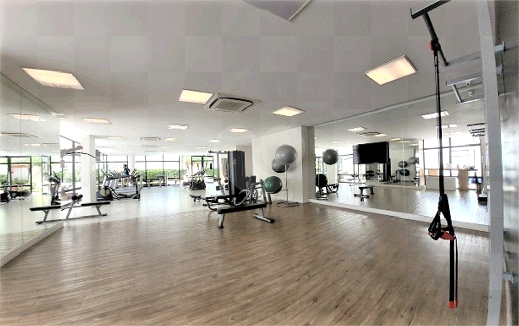 APARTAMENTO em PINHEIROS