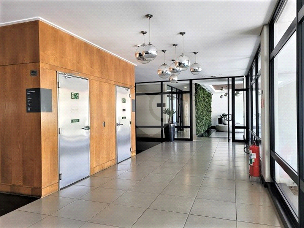 APARTAMENTO em PINHEIROS
