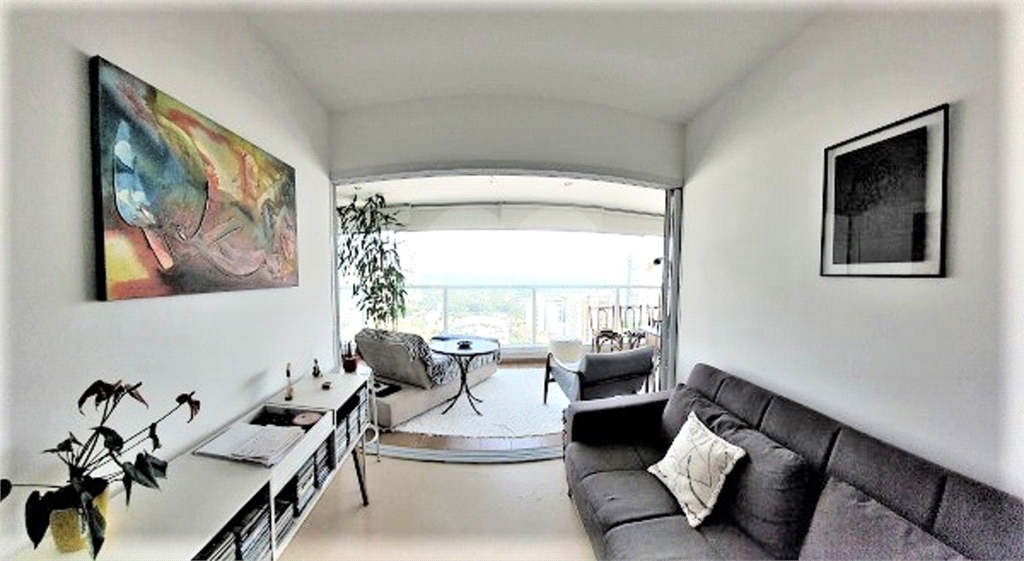 APARTAMENTO em PINHEIROS