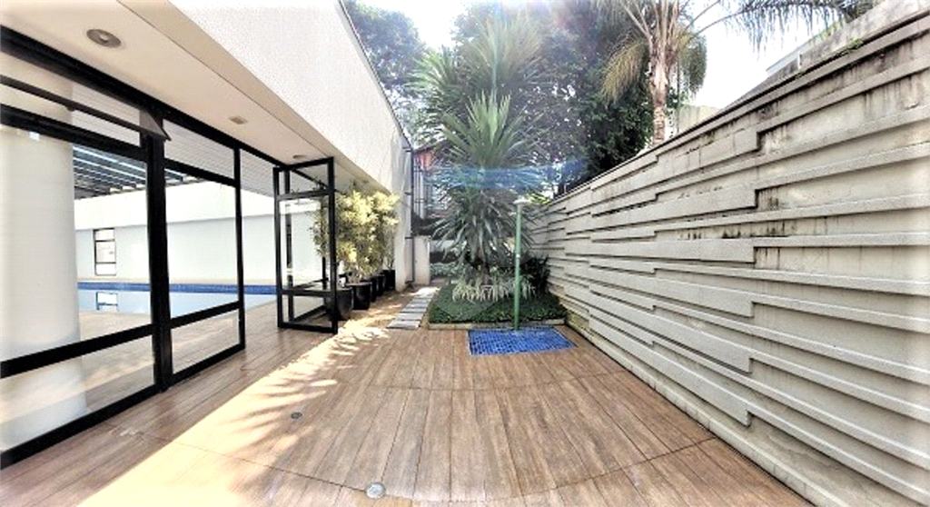 APARTAMENTO em PINHEIROS