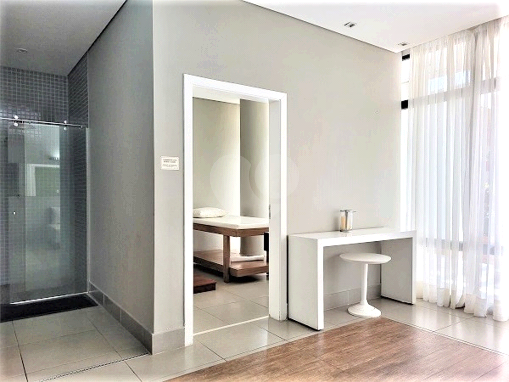 APARTAMENTO em PINHEIROS