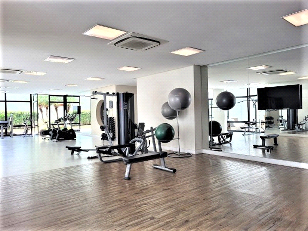 APARTAMENTO em PINHEIROS