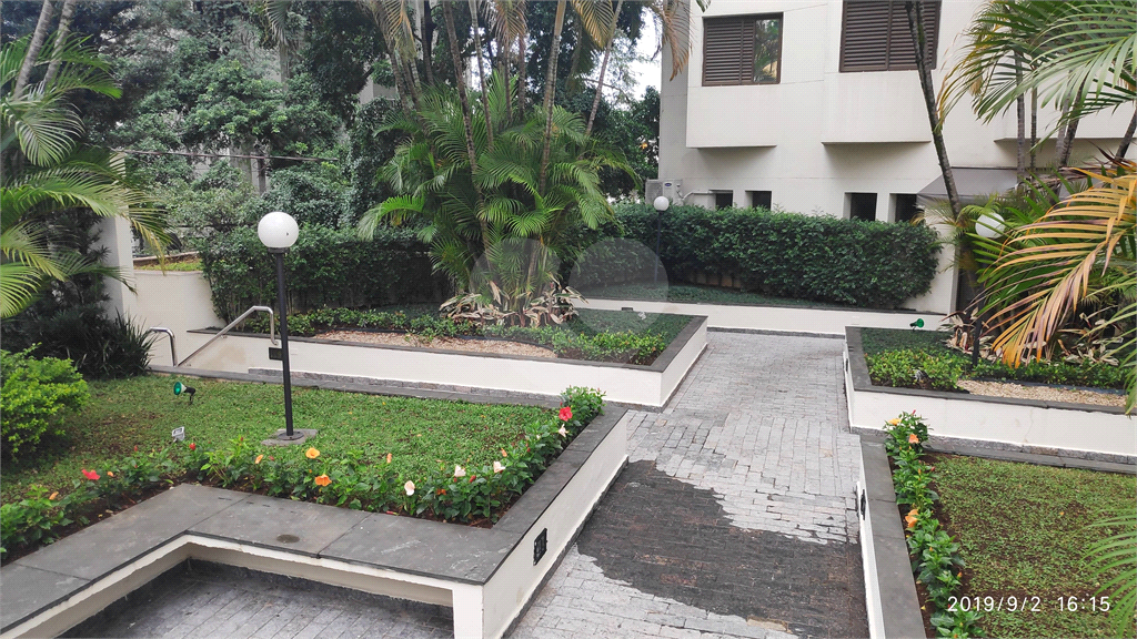 APARTAMENTO em VILA OLÍMPIA