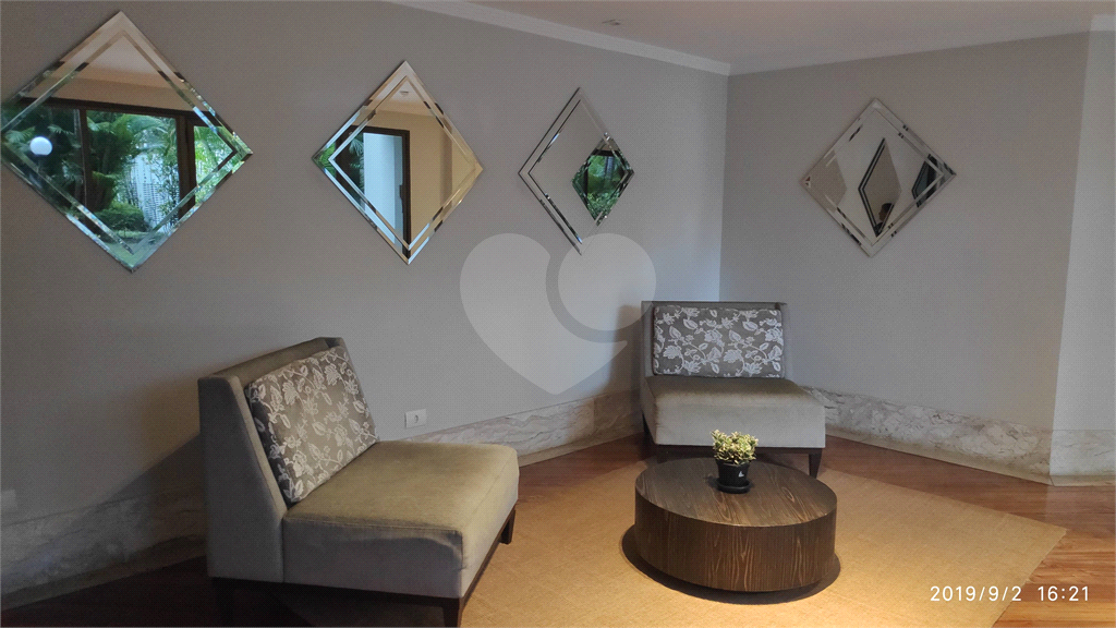 APARTAMENTO em VILA OLÍMPIA