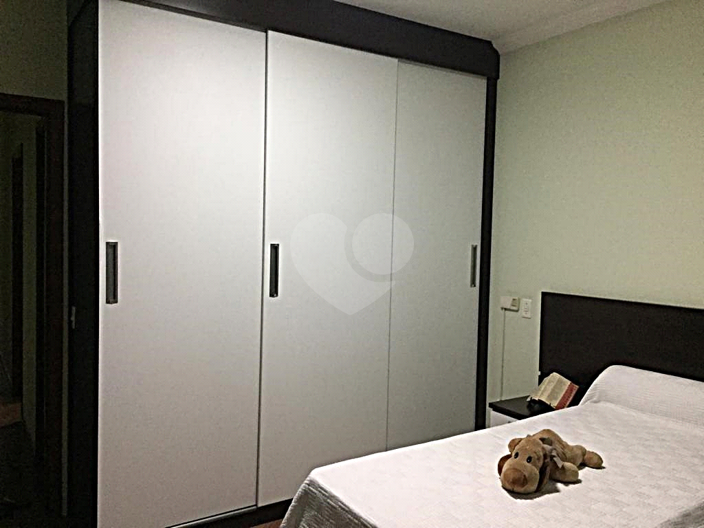 Sobrado no Parque do Mandaqui. São 3 dormitórios sendo 1 suíte. Permuta por apartamento maior. 