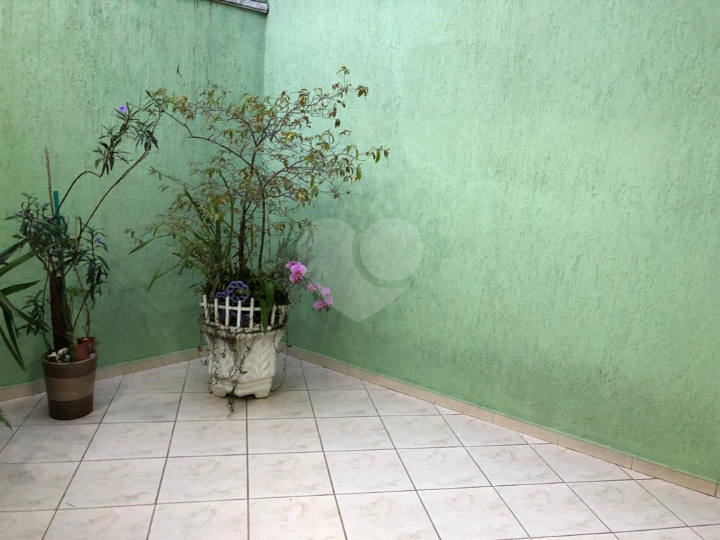 Sobrado no Parque do Mandaqui. São 3 dormitórios sendo 1 suíte. Permuta por apartamento maior. 