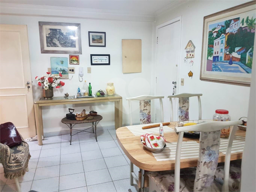 Apartamento com 210m 4 dorm 1 suite 2 banheiros e 2 vagas de garagem perto do metro São Judas 