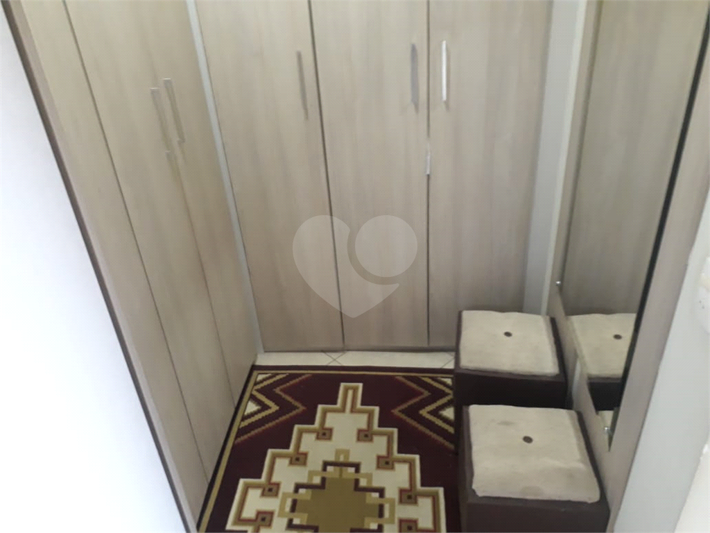 Sobrado excelente ideal para moradia e renda conta com salão na frente mais casa nos fundos