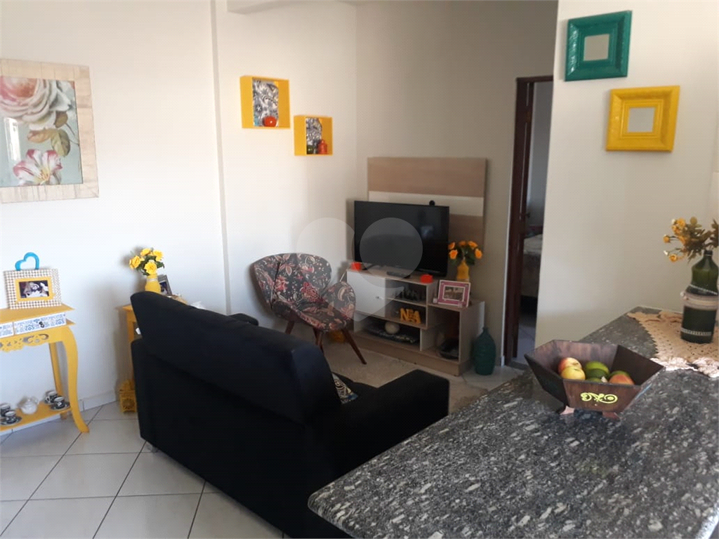 Sobrado excelente ideal para moradia e renda conta com salão na frente mais casa nos fundos