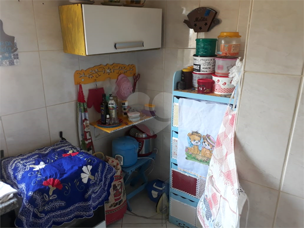 Sobrado excelente ideal para moradia e renda conta com salão na frente mais casa nos fundos