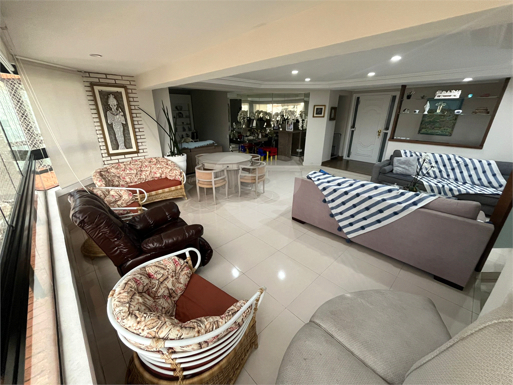 APARTAMENTO em SANTANA