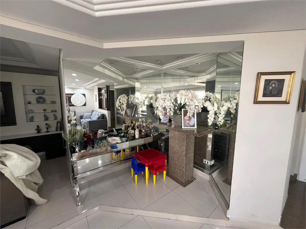 APARTAMENTO em SANTANA