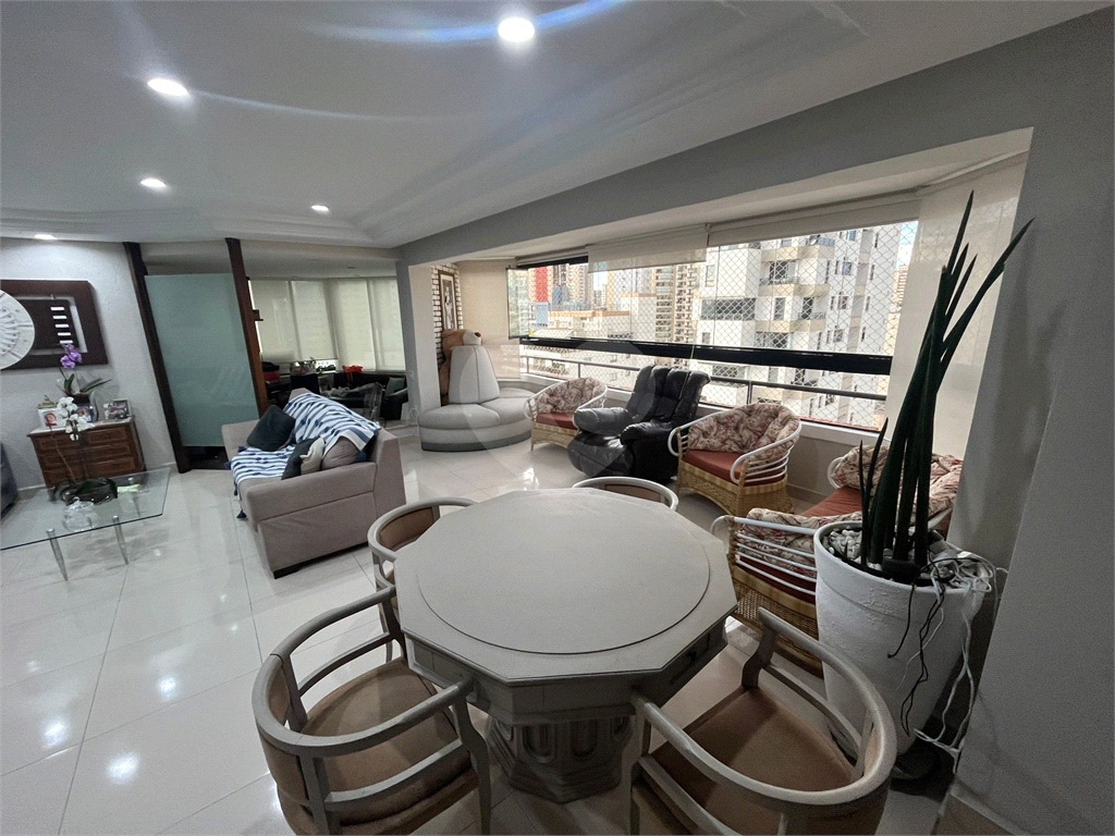 APARTAMENTO em SANTANA