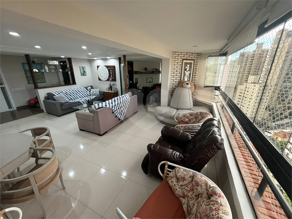 APARTAMENTO em SANTANA