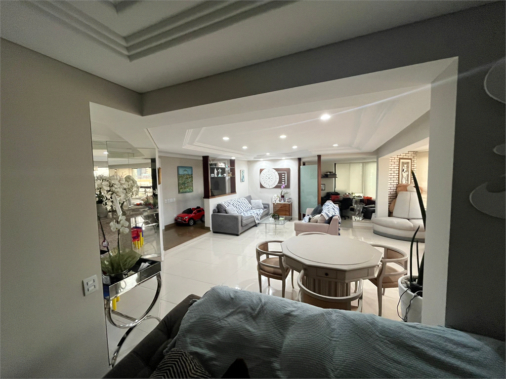 APARTAMENTO em SANTANA